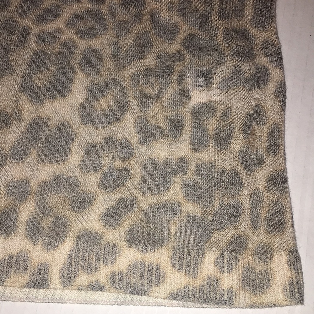 NWT Zara Leopard Print Short Sleeve Light Sweater Top | Size M - Picture 2 of 6